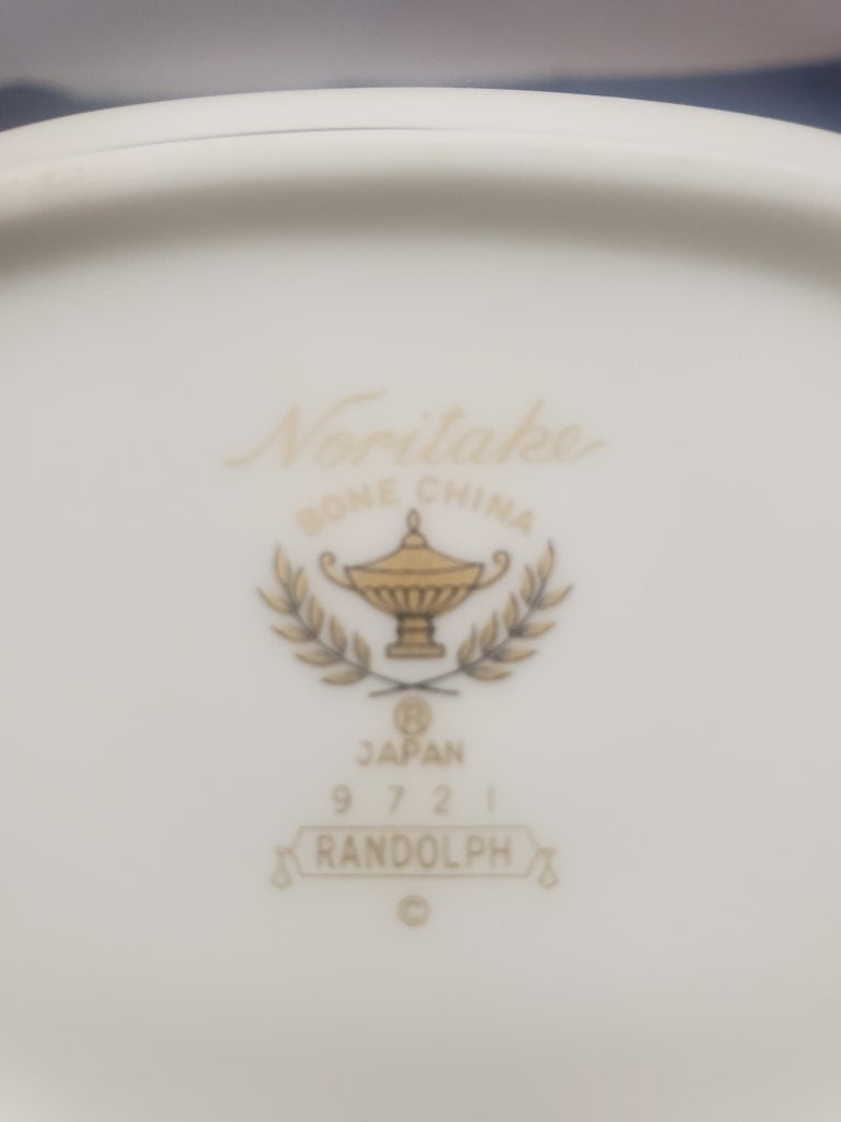 Noritake Randolph Creamer & Sugar Bowl with Lid LK