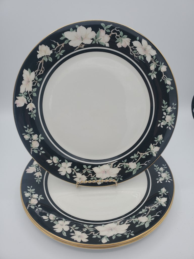 Set of 3 Royal Doulton Intrigue Dinner Plates LK