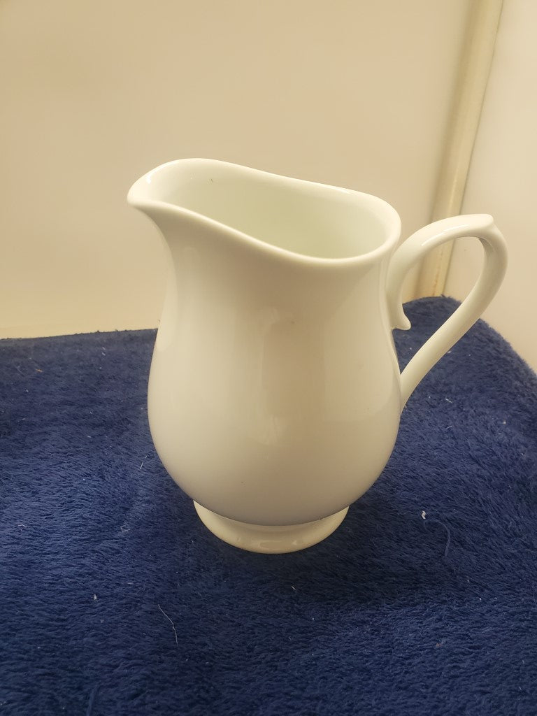 Noritake Lace White Creamer & Sugar Bowl with Lid LK
