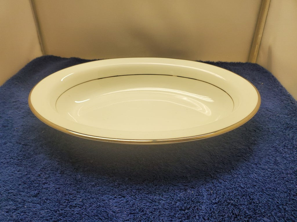 Wedgwood Carlyn Oval Vegetable Bowl