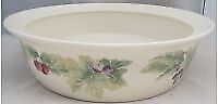 Pfaltzgraff Jamberry 1 Qt Round Casserole No Lid