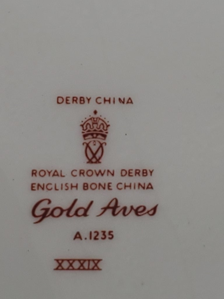 Set of 3 Royal Crown Derby Gold Aves Dinner Plates LK