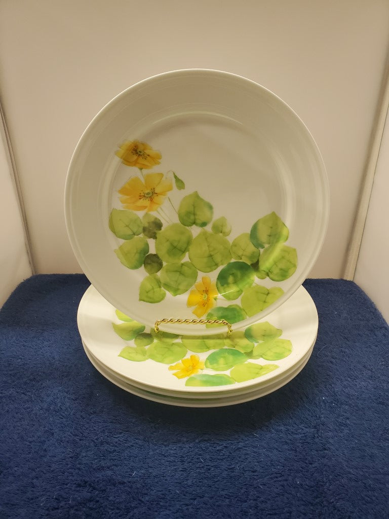 Set of 4 Mikasa Water Lillies Yellow Luncheon Plates LK