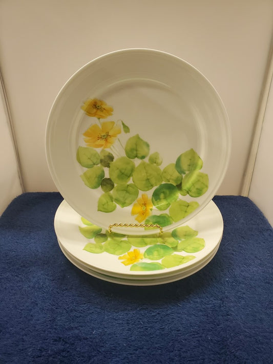 Set of 4 Mikasa Water Lillies Yellow Luncheon Plates LK
