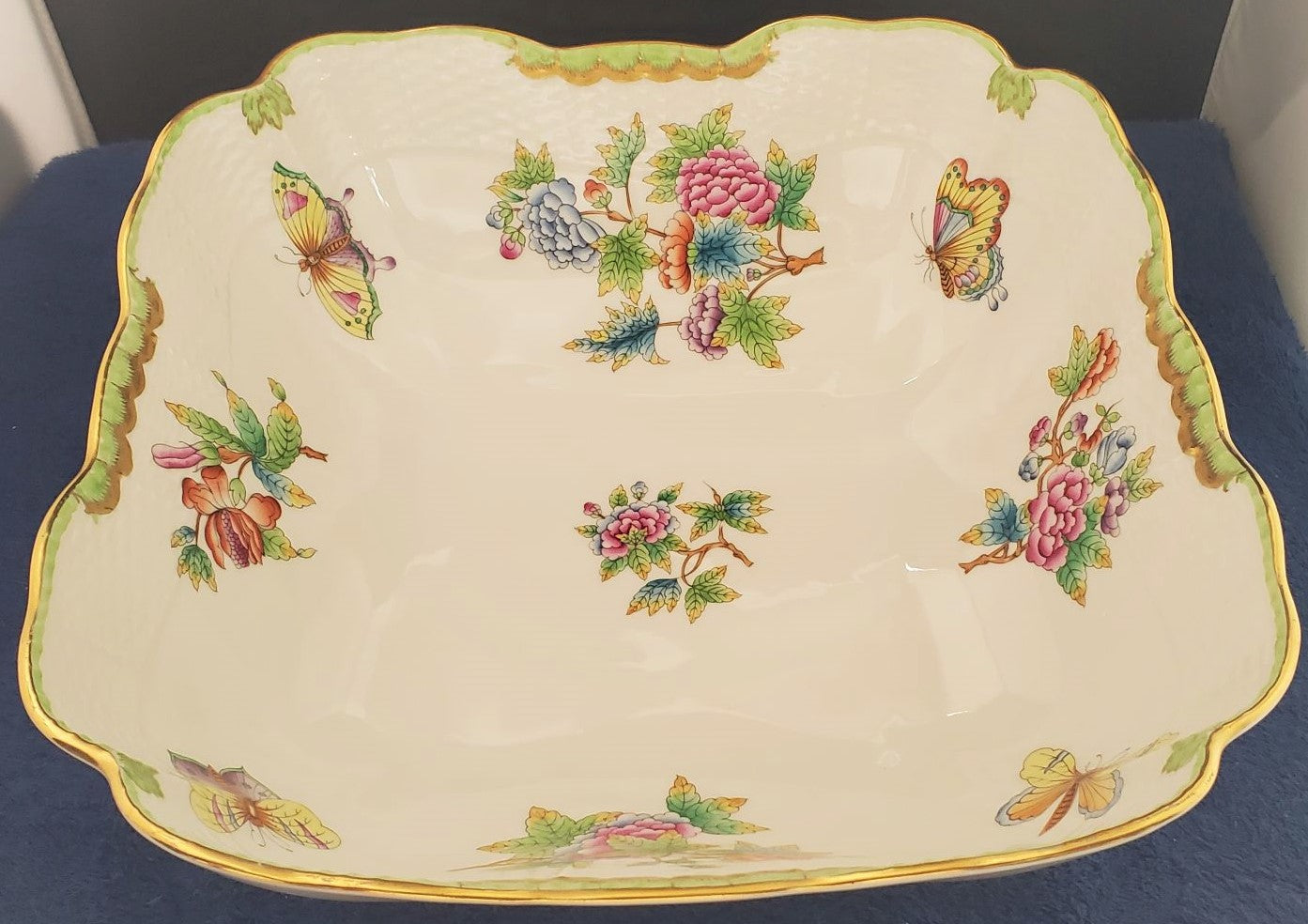 Herend Queen Victoria (VBO) 10" Square Salad Serving Bowl (180) – ClassicReplace