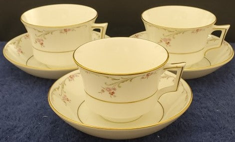 Set of 3 Wedgwood Carisbrooke Cup & Saucer Sets LK