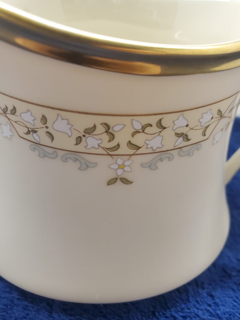 Lenox Meadow Song Creamer LK