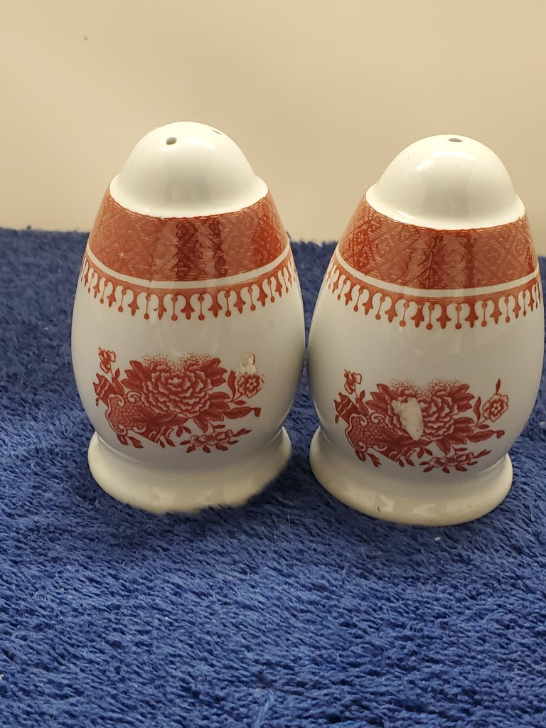 Spode Fitzhugh Red Salt & Pepper Set LK