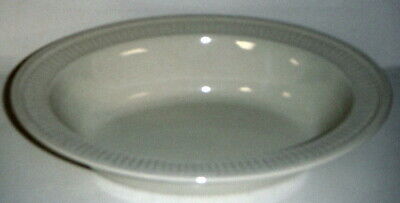 Wedgwood Edme Oval Rimmed Vegetable Bowl –