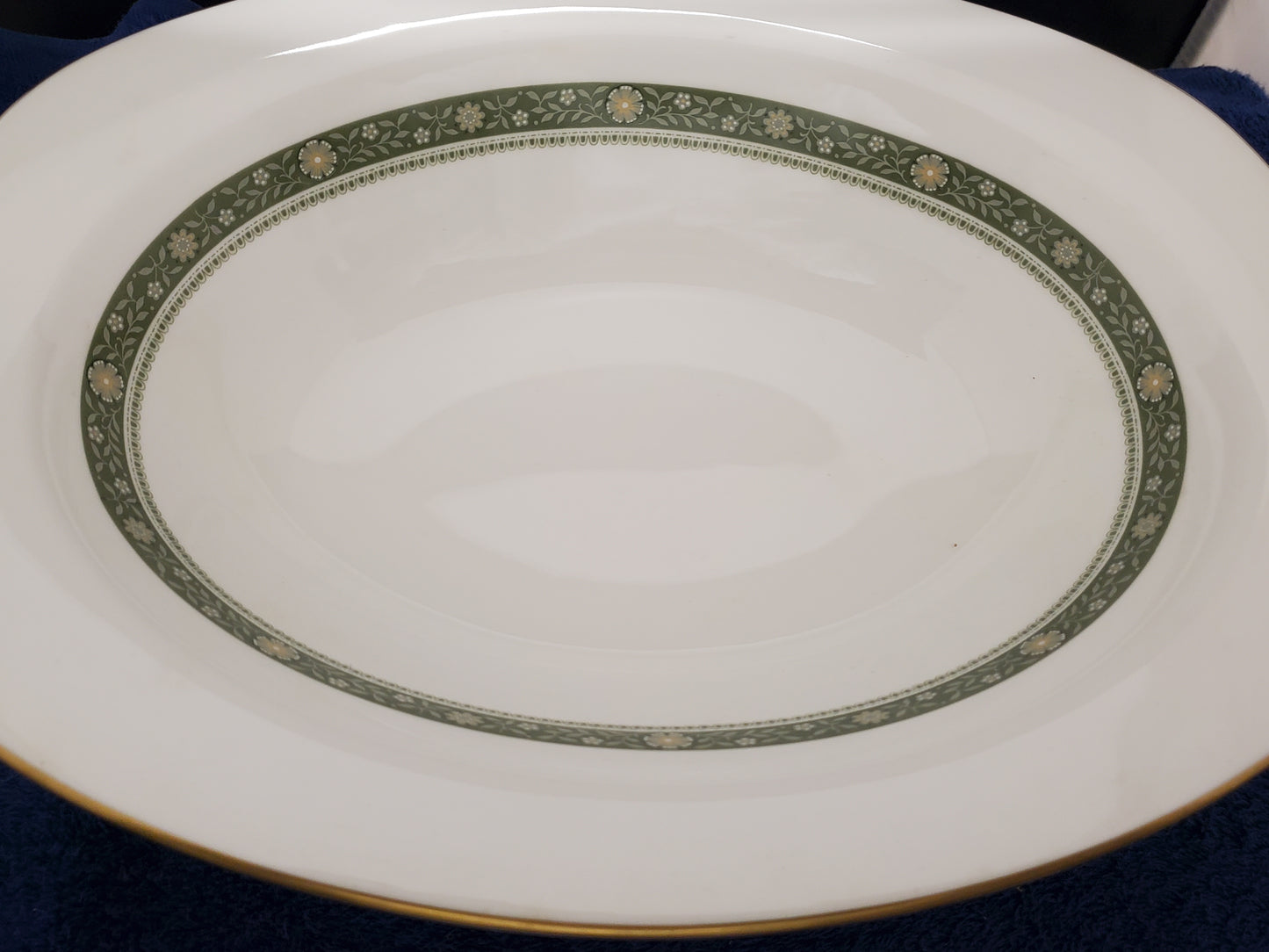 Royal Doulton Rondelay 11" Oval Vegetable Bowl LK
