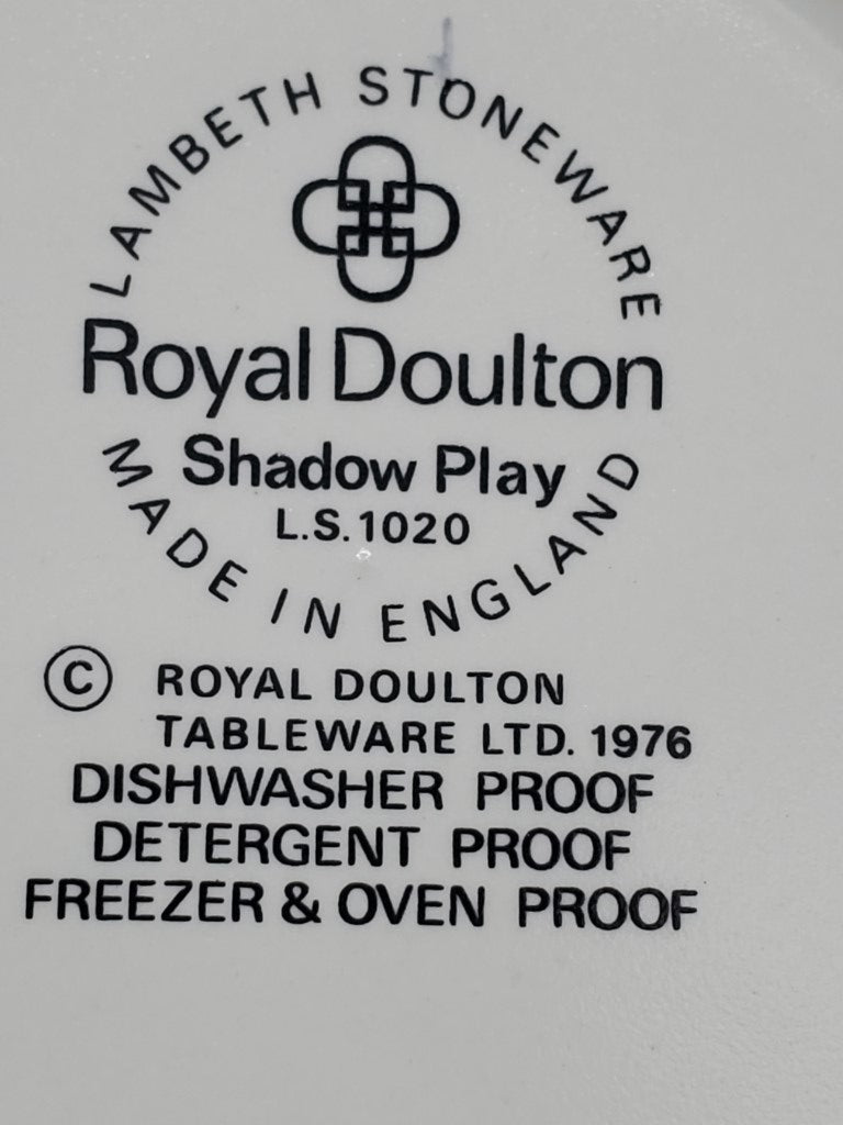 Set of 6 Royal Doulton Shadow Play Cup & Saucer Sets LK